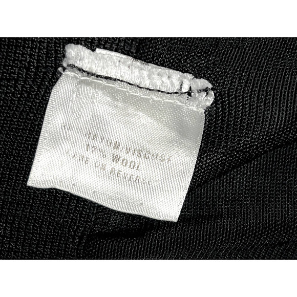 St. John Sport black and cream open wool shrug size small - Picture 4 of 10